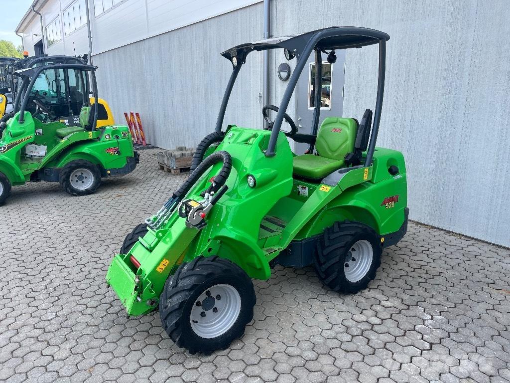 Avant 528 Chargeuse multifonction