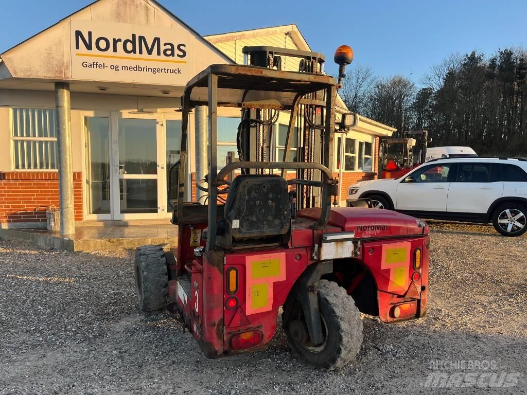 Moffett M4 25.3 Chariots diesel
