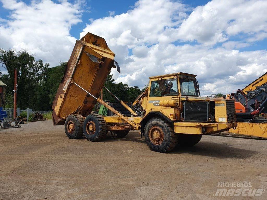 Volvo A 25 C Tombereau articulé