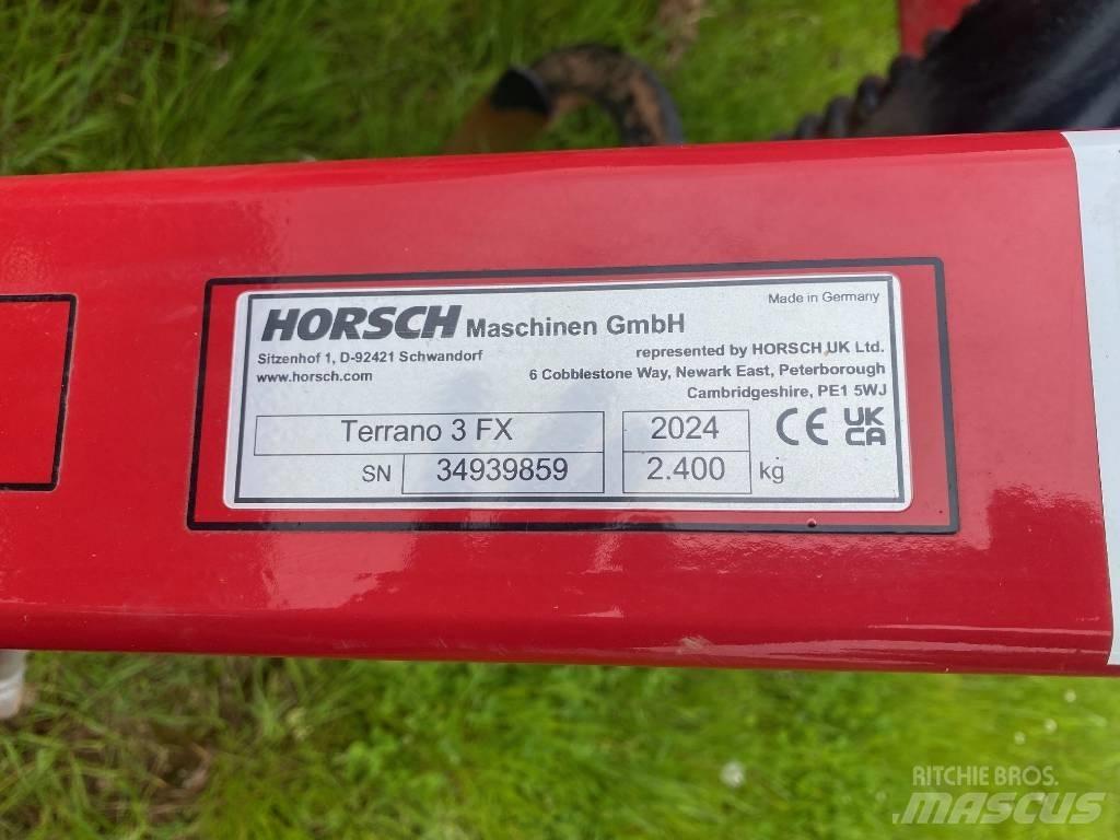 Horsch Terrano 3 FX Déchaumeur, cultivateur