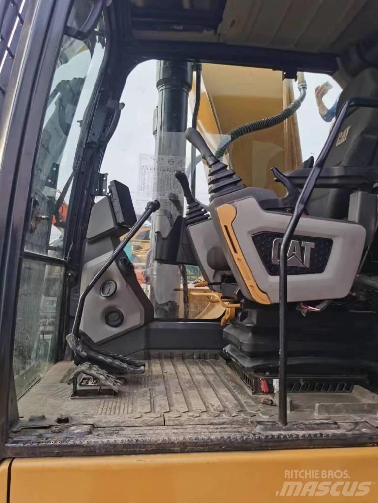CAT 330 GC Pelle sur chenilles