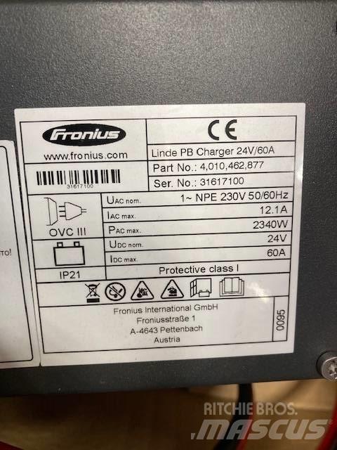 Linde L12AC/1171-01 Gerbeur accompagnant