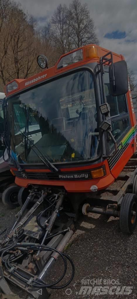 Kässbohrer PB 240 D Dameuse