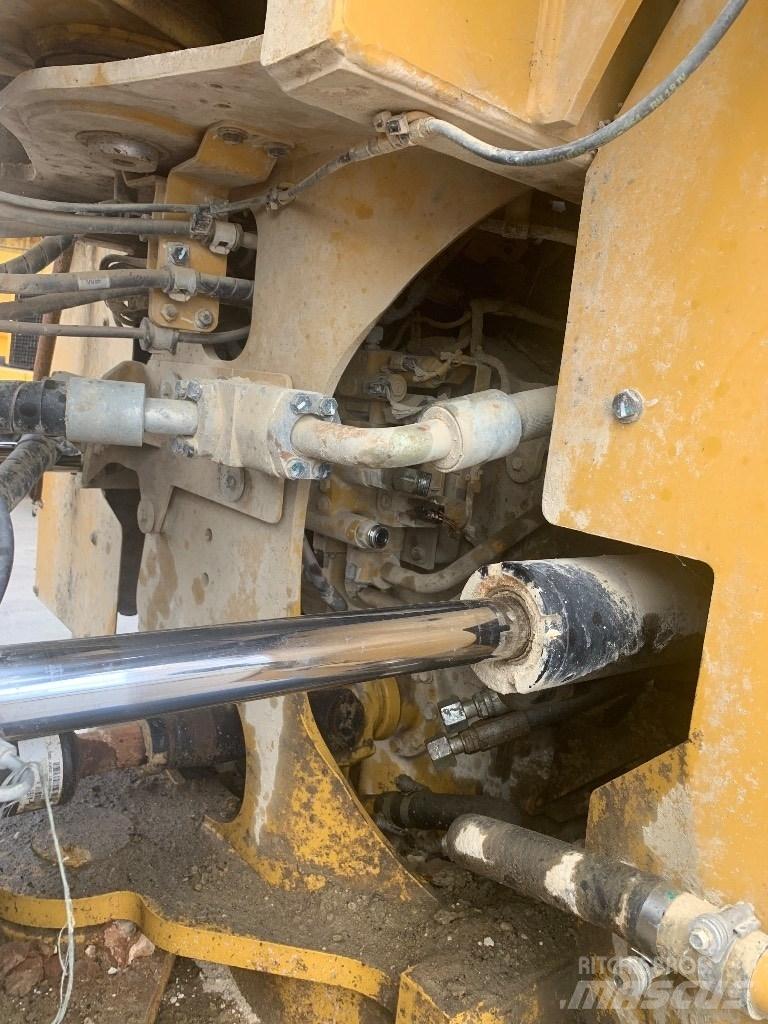 CAT 972 M Chargeuse sur pneus