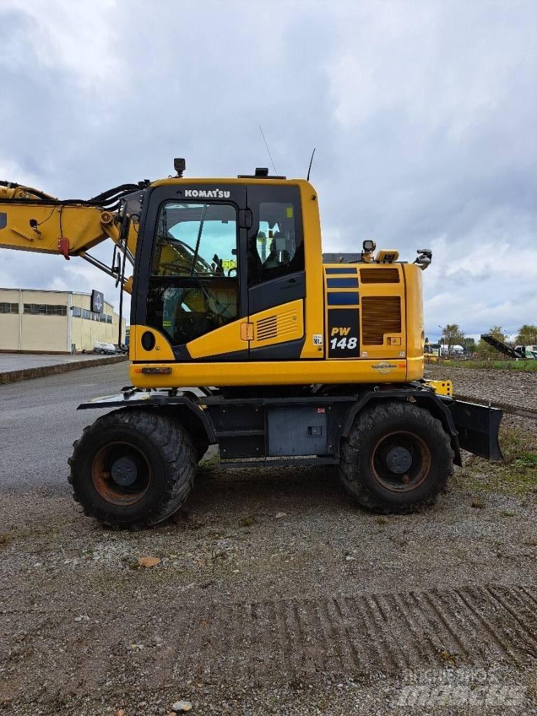 Komatsu PW148-11 Pelle sur pneus
