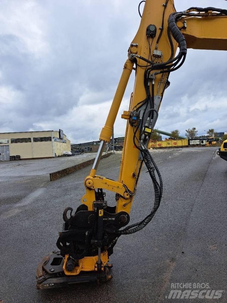Komatsu PW148-11 Pelle sur pneus