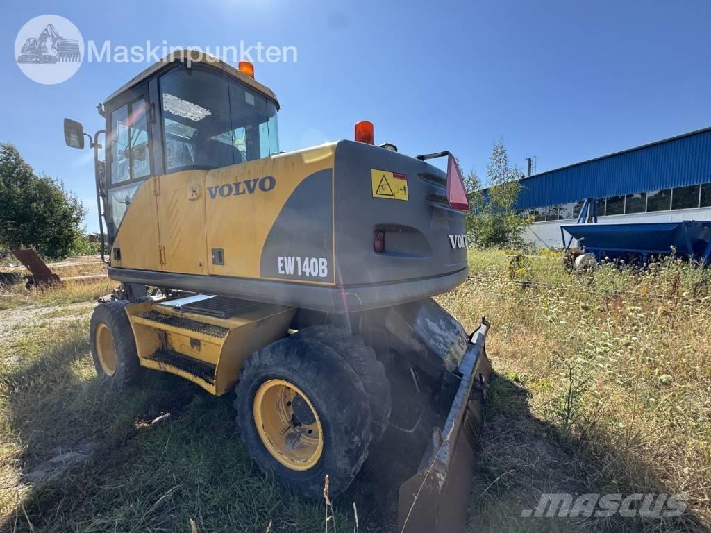 Volvo EW 140 B Pelle sur pneus