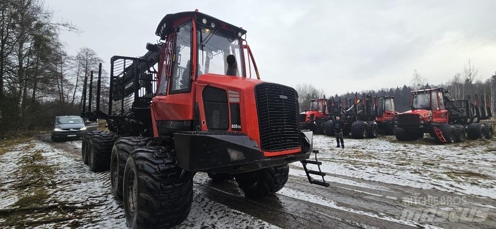 Komatsu 835 Porteur