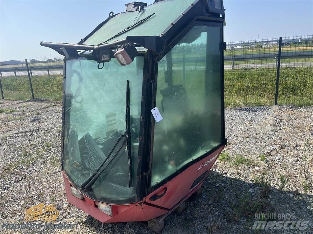 Valmet 911.1 Cabine