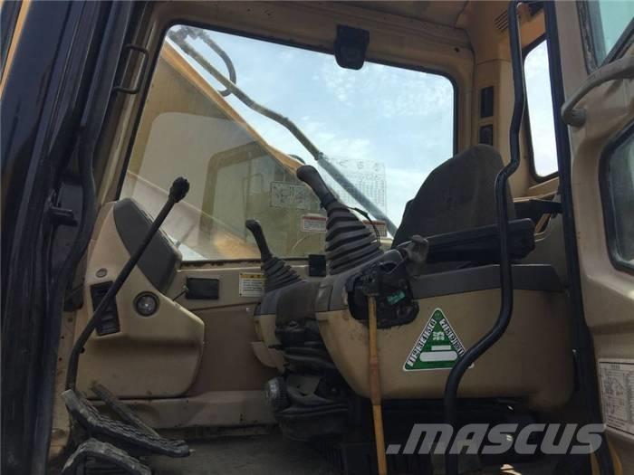 CAT 325 B Pelle sur chenilles