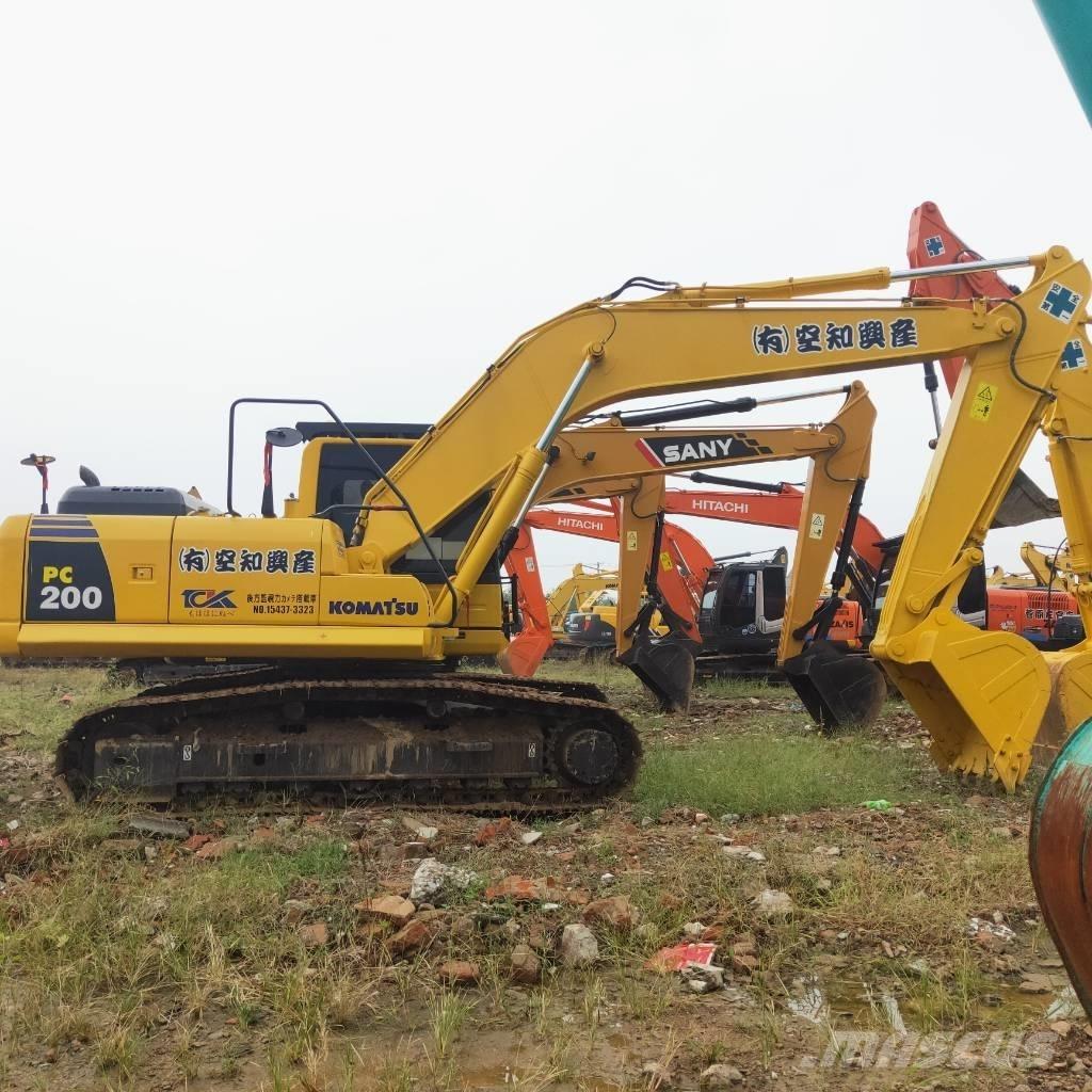 Komatsu PC200-8 Pelle sur chenilles