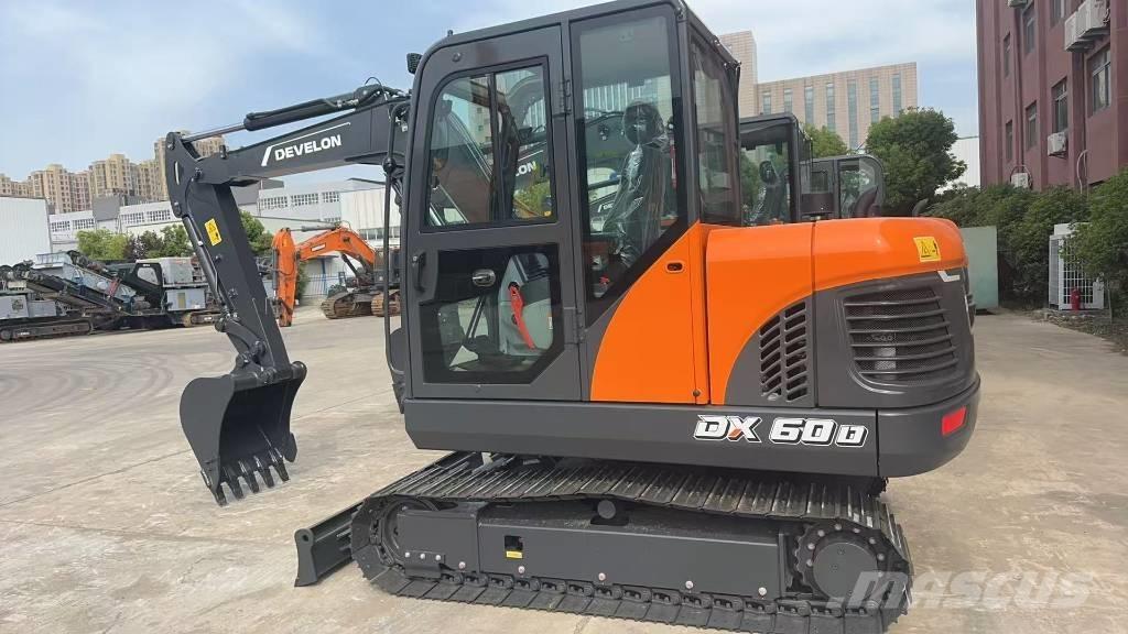Doosan DX60 Pelle sur chenilles