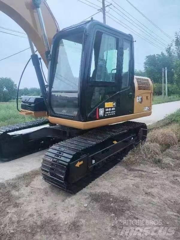 CAT 313 D2 GC Pelle sur chenilles