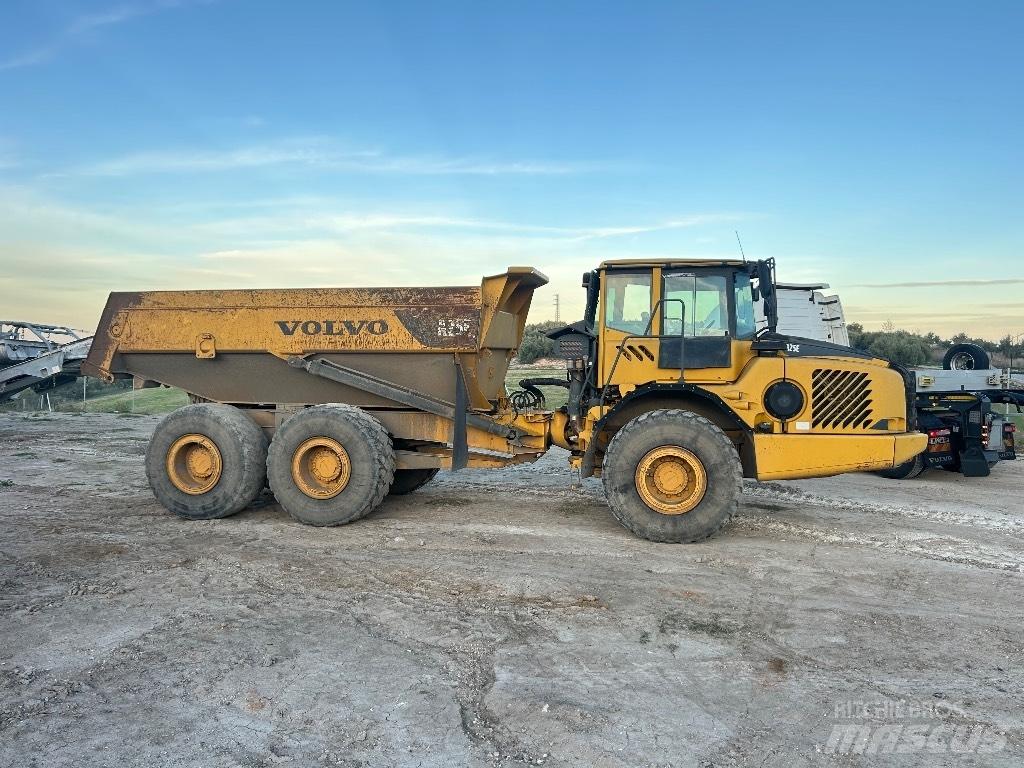 Volvo A 25 E Tombereau articulé
