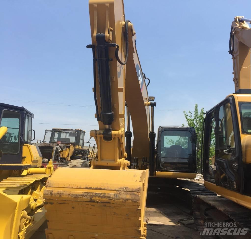 CAT 320 D Pelle sur chenilles