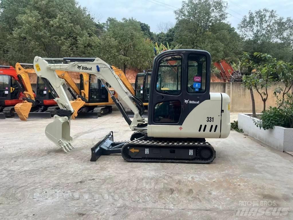 Bobcat 331 Mini pelle < 7t