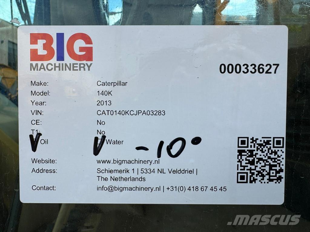 CAT 140K Niveleuse