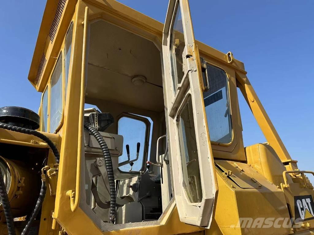 CAT D 8 K Bouteurs sur chenilles