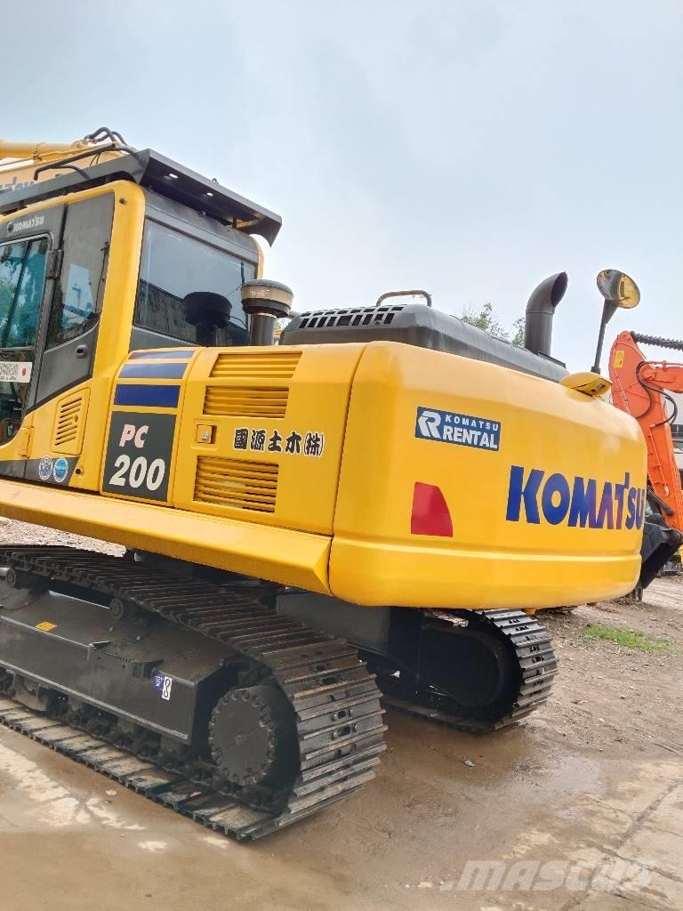 Komatsu PC200-8 Pelle sur chenilles