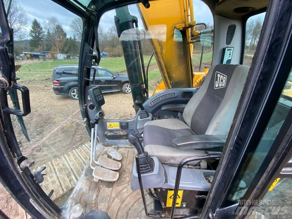 JCB JS 220 LC Pelle sur chenilles