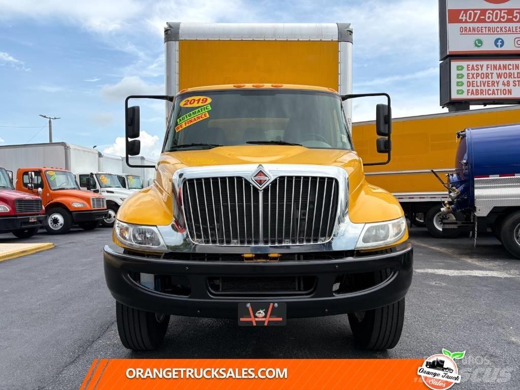 International 4300 Camion Fourgon