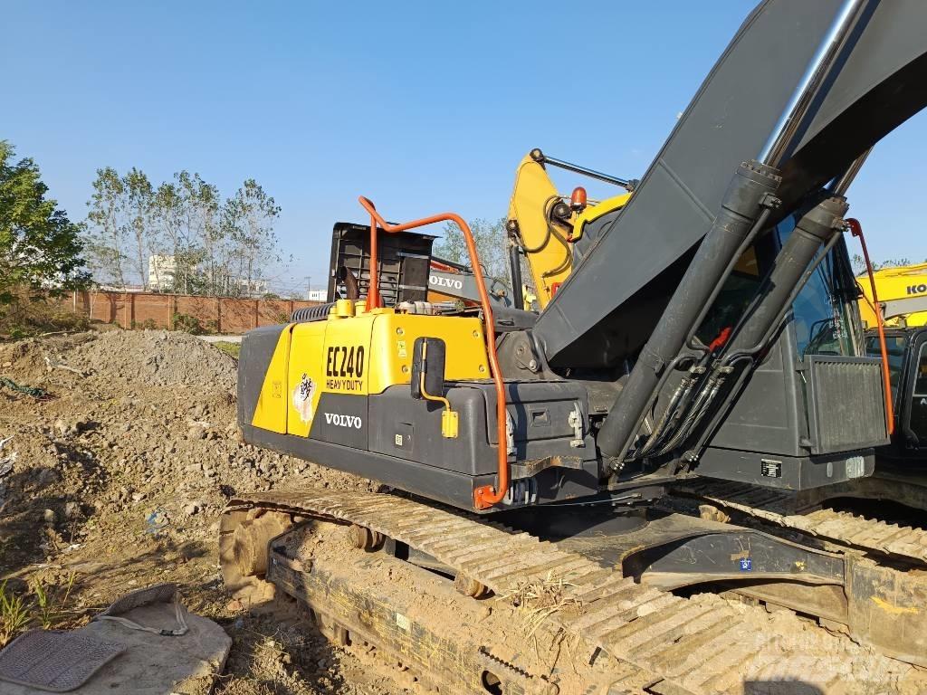 Volvo EC 240 Pelle sur chenilles