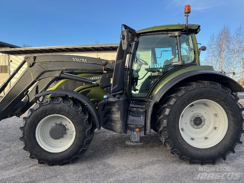 Valtra T174 EA Tracteur