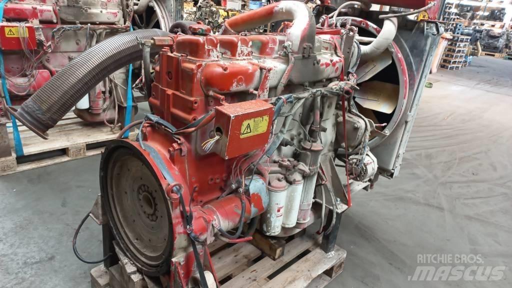 Volvo TD121G Moteur