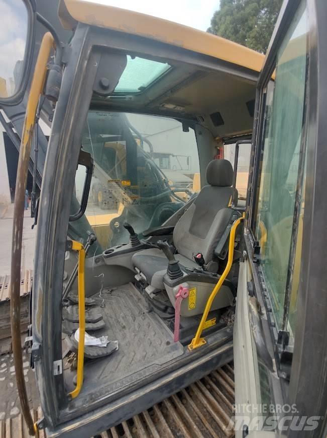 Volvo EC300DL Pelle sur chenilles