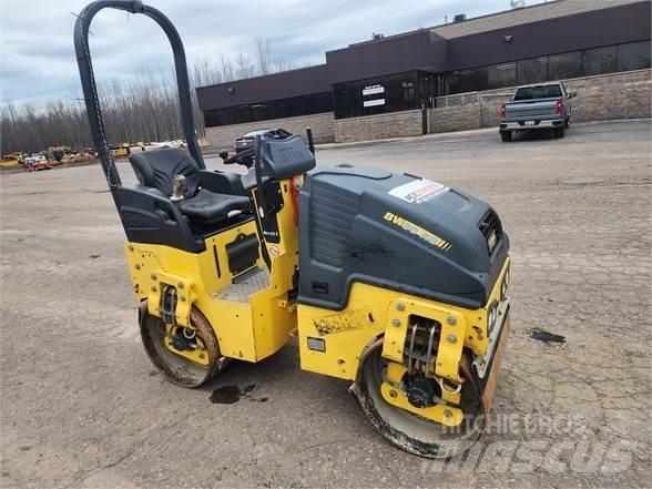 Bomag BW90AD-5 Rouleaux monocylindre
