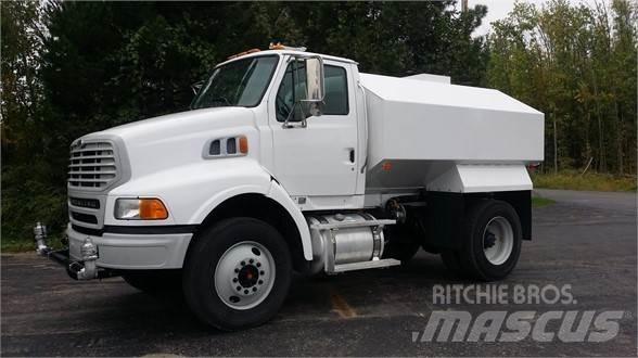 Sterling L8513 Camion citerne à eau
