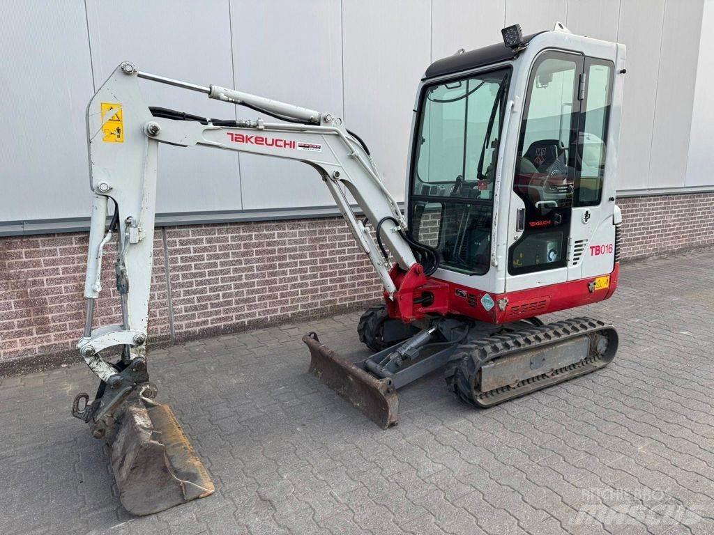 Takeuchi TB016 Mini pelle < 7t