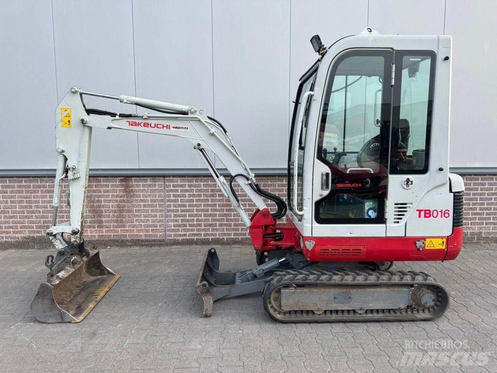 Takeuchi TB016 Mini pelle < 7t