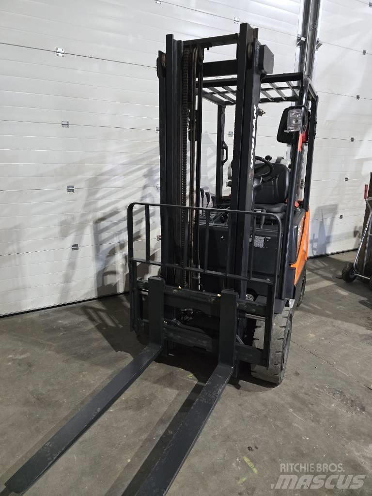 Doosan G20SC-5 Chariots GPL
