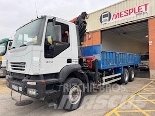 Iveco Trakker 310 Camion plateau ridelle avec grue