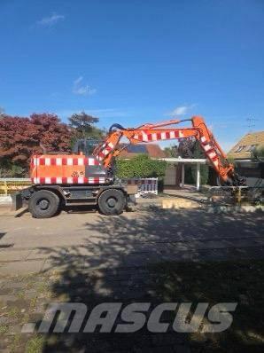 Hitachi Zaxis 140 W Pelle sur pneus
