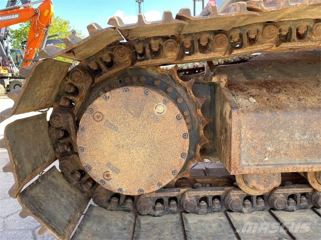 Doosan DX235LC-5 Pelle sur chenilles