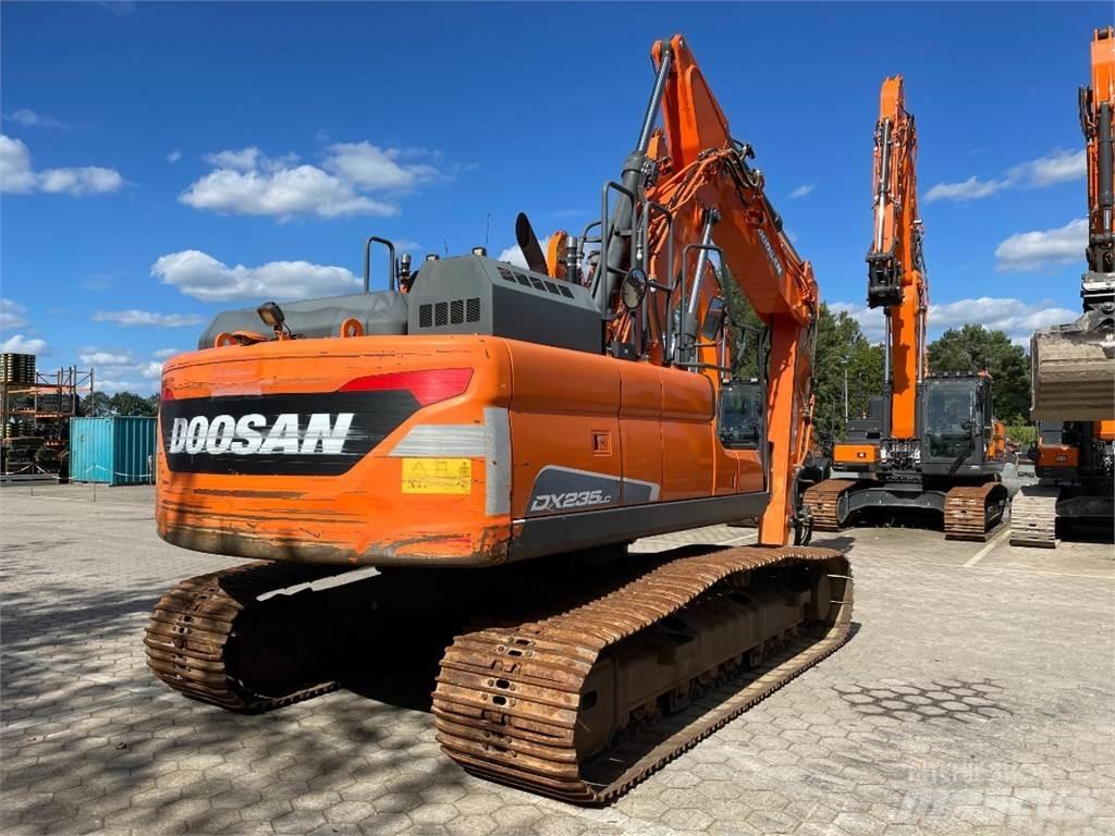 Doosan DX235LC-5 Pelle sur chenilles