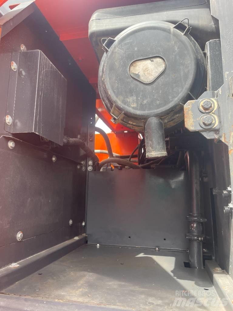 Hitachi ZX240 Pelle sur chenilles