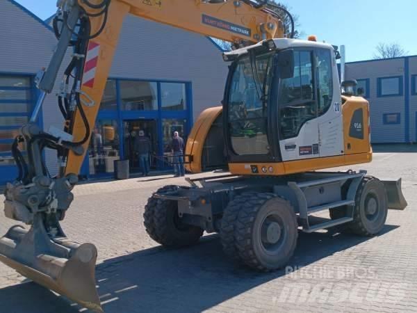 Liebherr A 916 Comp Pelle sur pneus