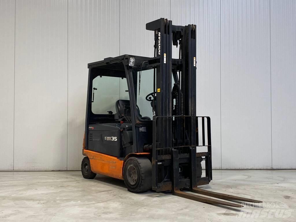 Doosan B35X-5 Chariots élévateurs électriques