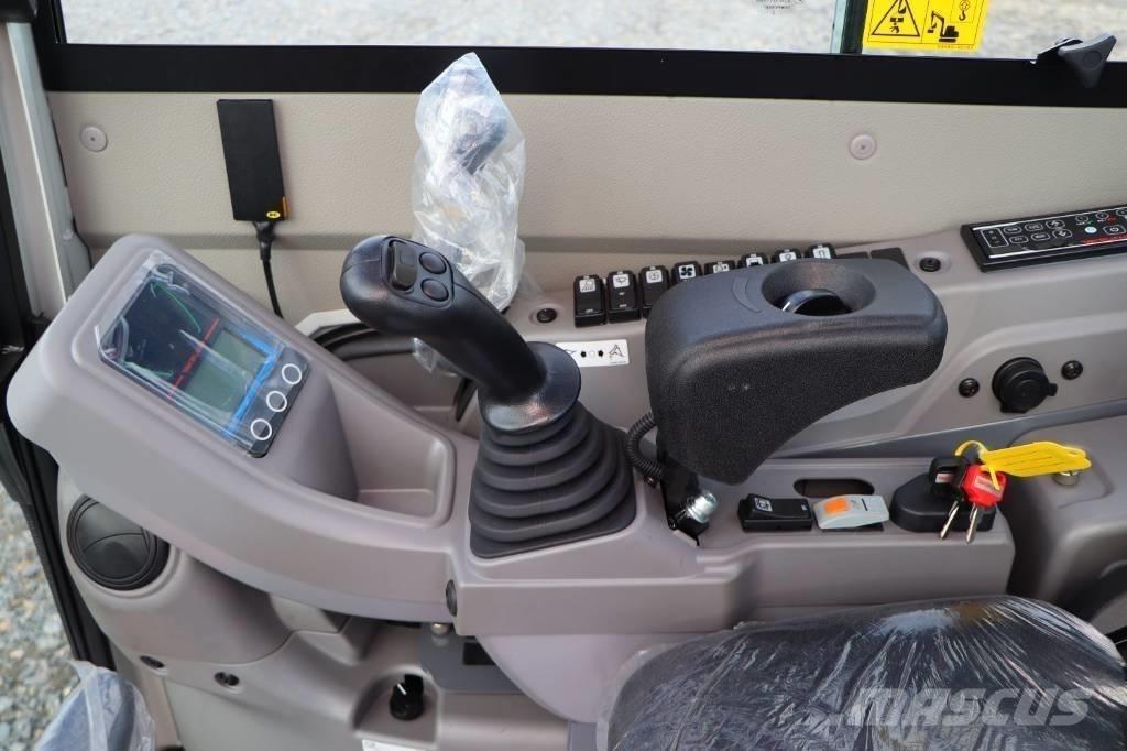 Takeuchi TB325R Mini pelle < 7t
