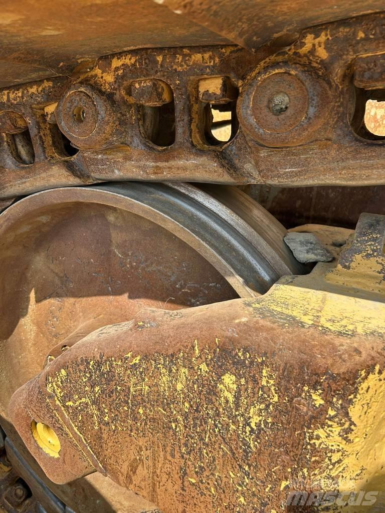 CAT D 7 R (Leica GPS) Bouteurs sur chenilles