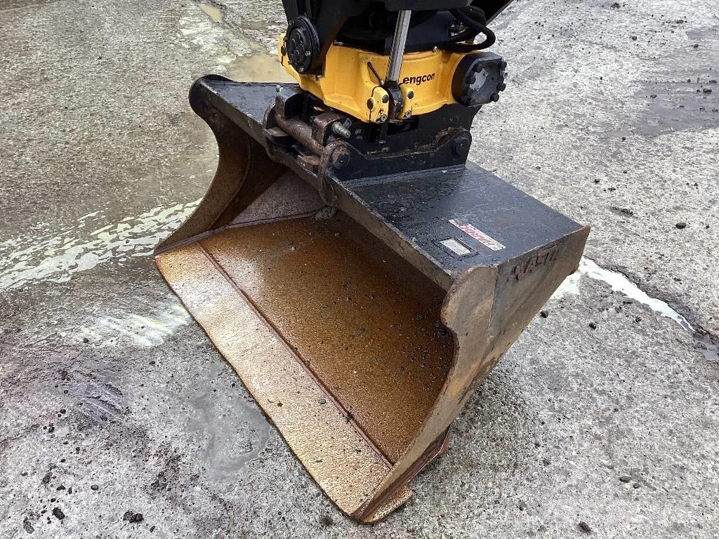 Hitachi ZX85US-6 Mini pelle 7t-12t