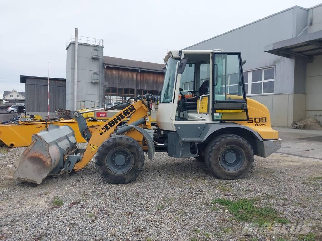 Liebherr L 509 Chargeuse sur pneus