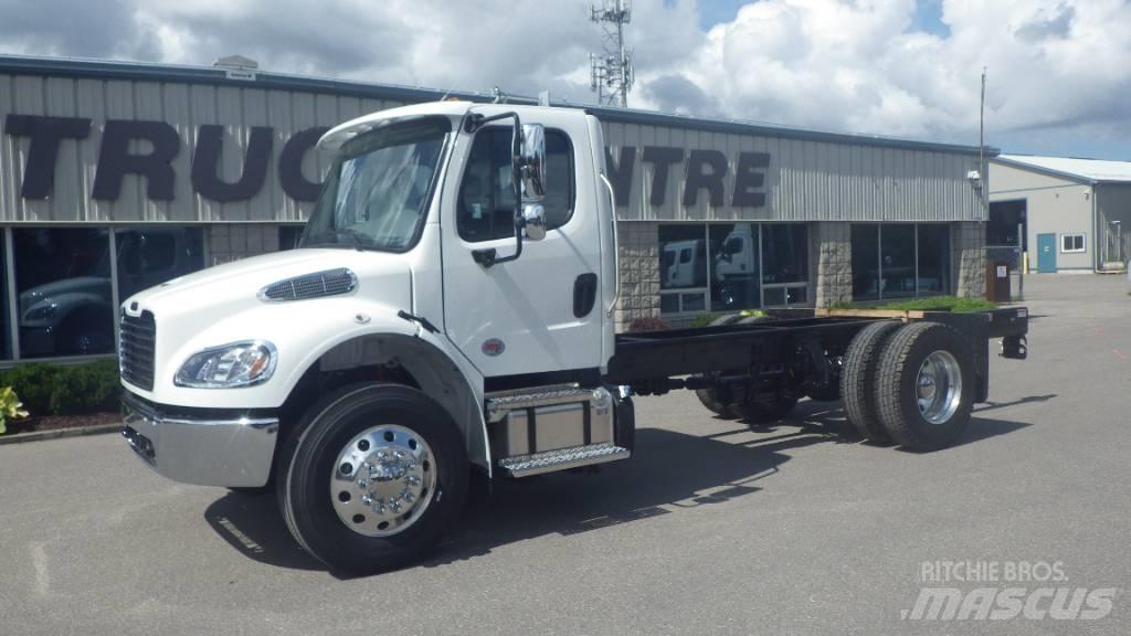 Freightliner M2106 Châssis cabine