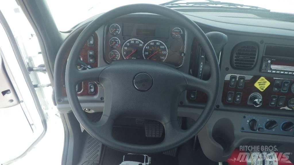 Freightliner M2106 Châssis cabine