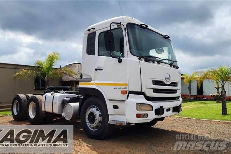 UD Quon 490 Autre camion