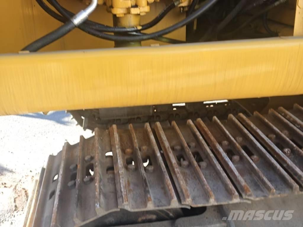 CAT 320 C L Pelle sur chenilles