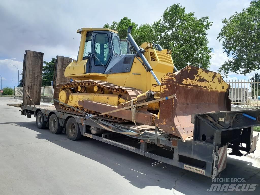 Komatsu D 65 E Bouteurs sur chenilles